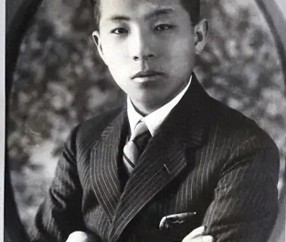 IM电竞官方网站-张学良送蒋介石回南京是幼稚？毛主席道破天机：不去，内战停不了